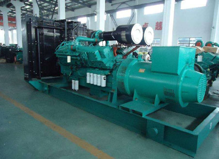 新安800kw康明斯柴油发电机组